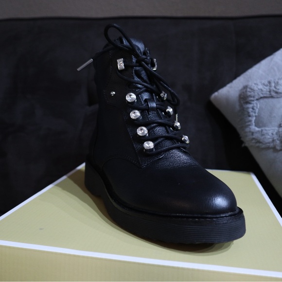 NWT Michael Kors Trudy Embellished Leather Boot - Picture 9 of 13